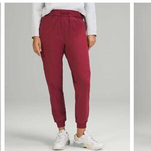 Lululemon Stretch High-Rise Jogger in Mulled Wine